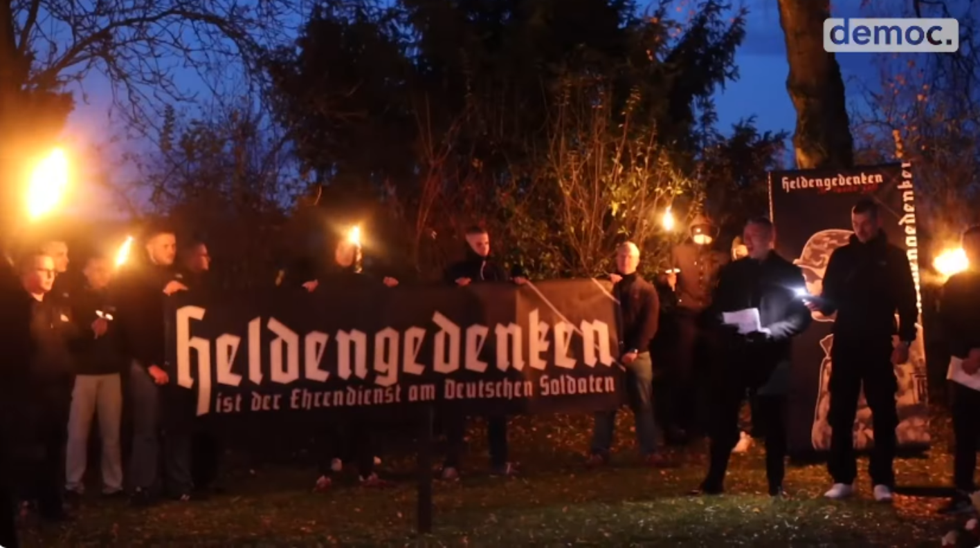 Aufnahme vom "Heldengedenken" auf dem Soldatenfriedhof Hötzelsroda am 17.11.2024.