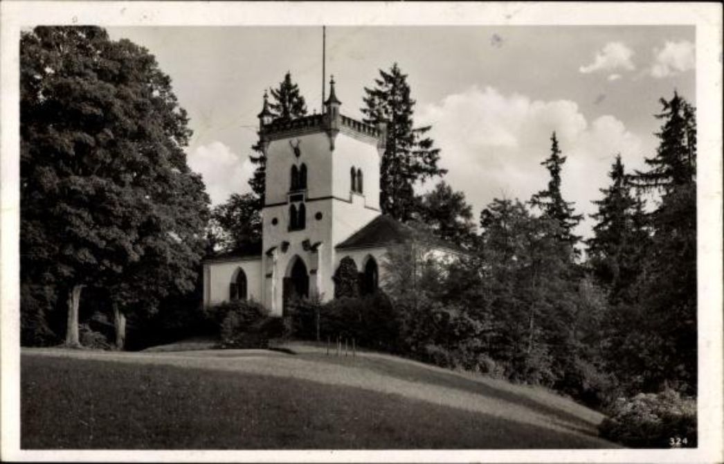 Postkartenmotiv in schwarz-weiß auf das Anwesen des Jagdschlosses Waidmannsheil in Saaldorf (1925).