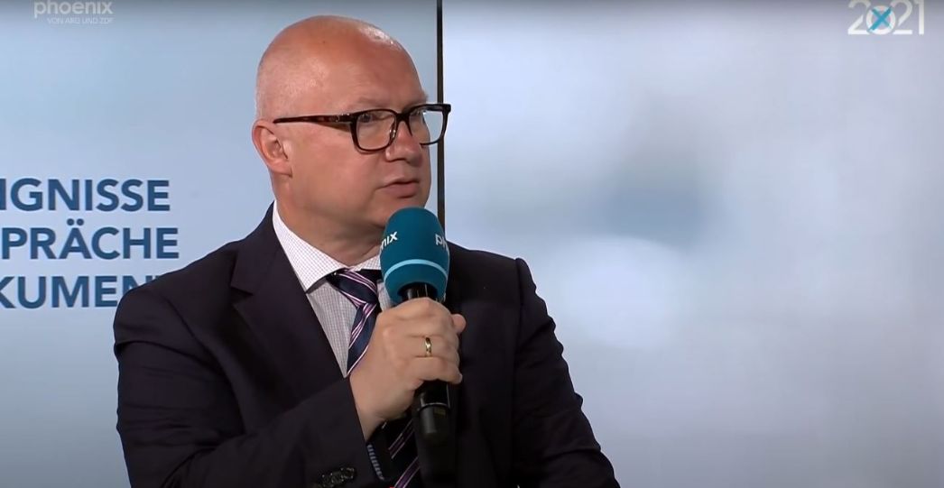 Oliver Kirchner ist seit 2014 Mitglied der AfD und seit 2016 Mitglied des Landtages. Er war Mitunterzeichner der 2015 verfassten Erfurter Resolution, dem Gründungsdokument des völkisch-nationalistischen Flügels. 