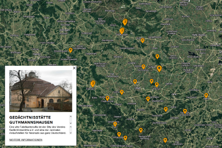 Bildschirmaufnahme einer Karte mit Markern. Im Vordergrund ein Bild mit dem Untertitel "Gedächtnisstätte Guthmannshausen"