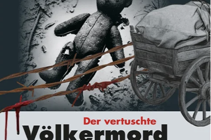 Cover von „Der vertuschte Völkermord an den Deutschen“. Das Buch erschien im Frühjahr 2025 im Pionier Verlag. Das Cover zeigt einen Teddybären vor einem Handwagen in Schwarz-Weiß-Optik.